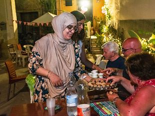 mazara-la-festa-per-la-nascita-di-una-bambina-tunisina-diventa-momento-di-integrazione-e-condivisione