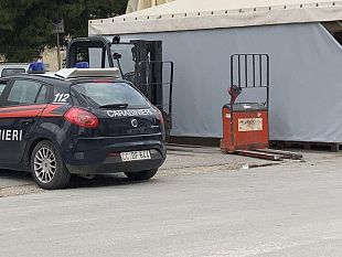 voleva-mangiare-gratis-tenta-di-aggredire-i-commercianti-in-piazza-dante