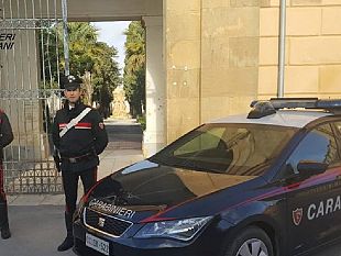 mazara-ritrovata-dai-carabinieri-lauto-del-comune-rubata-una-settimana-fa