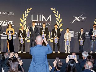 il-campione-mondiale-di-acquabike-davide-di-maio-premiato-al-gala-di-montecarlo