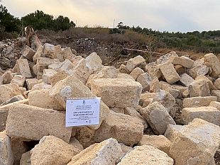 marsala-la-polizia-municipale-sequestra-una-ventina-di-ciclomotori-e-un-terreno-adibito-a-discarica