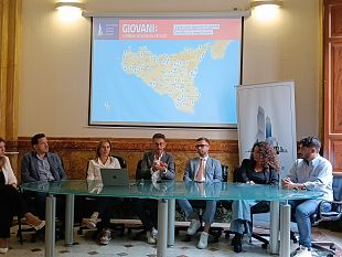 anci-sicilia-lancia-la-prima-rete-regionale-di-sportelli-dascolto-per-i-giovani