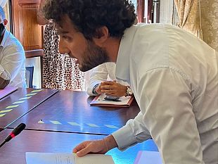 erice-vultaggiocartelli-stradali-non-idonei-nella-strada-per-salire-in-vetta
