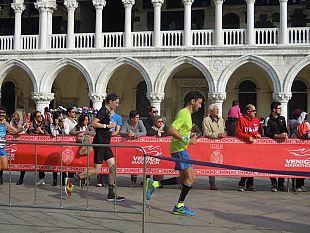 ventidue-atleti-della-pol-marsala-doc-alla-maratona-di-venezia-michele-d-errico-antonio-pizzo-e-ignazio-abrignani-sugli-scudi