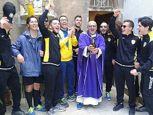 l-asd-i-care-di-don-maurizio-vince-il-campionato-provinciale-di-calcio-a-5