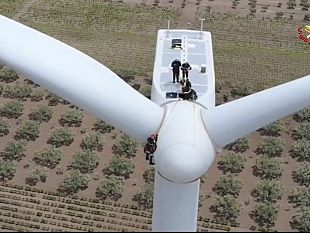 mazara-5-giornate-di-esercitazione-vigili-del-fuoco-saf-presso-il-parco-eolico-edison