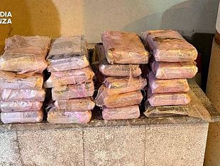 villabate-la-gdf-ferma-unauto-ove-occultati-oltre-23kg-di-cocaina-arrestato-il-corriere