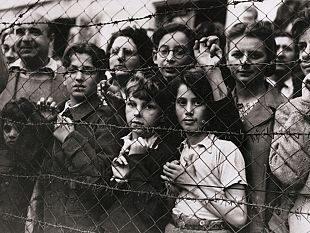 giorno-della-memoria-una-tredicenne-di-erice-scuote-gli-animi-in-prefettura