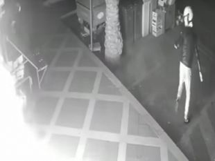trapani-attentato-incendiario-al-virus-pub