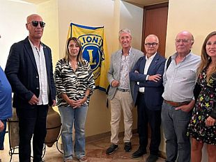 erice-il-lions-trapani-dona-targa-in-braille-per-il-museo-cordici