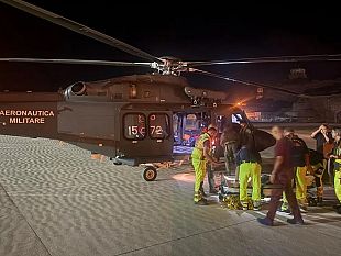 pantelleria-elicottero-dellaeronautica-soccorre-due-persone-in-difficolta