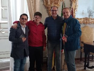 trapani-il-poeta-barone-ricevuto-al-comune