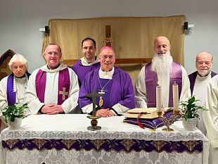pasqua-2025-il-vescovo-giurdanella-celebrera-la-santa-messa-negli-ospedali-della-diocesi