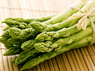 e-state-in-forma-proprieta-nutritive-degli-asparagi