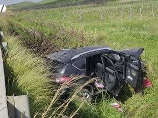 paura-sulla-ss115-unauto-sbalzata-fuori-dalla-carreggiata