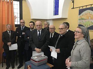 lordine-costantiniano-di-san-giorgio-doba-un-defibrillatore-alla-diocesi-di-mazara