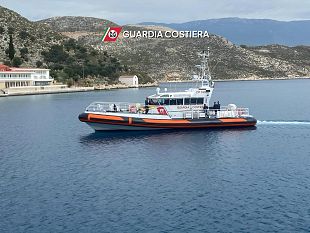 operazione-di-soccorso-della-capitaneria-di-porto-a-favignana-due-presunti-infartuati-trasferiti-durgenza-a-trapani