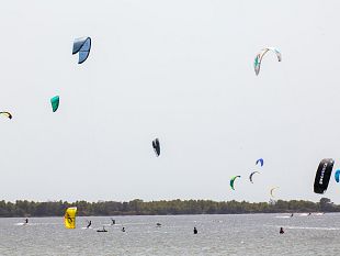mondiali-kitesurf-a-marsala-nel-2027-lappello-de-le-vie-del-vento-alla-regione-opportunita-da-non-perdere