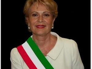il-sindaco-giulia-adamo-scrive-a-cristaldi-e-sostiene-la-sua-candidatura