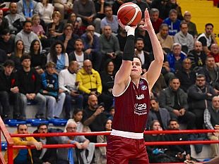 basket-lba-napolibasket-trapani-shark-46-44-allintervallo