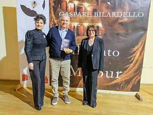 mazara-presentato-al-teatro-garibaldi-il-romanzo-di-gaspare-bilardello-dal-titoloil-vento-di-mbour