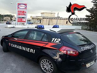 castelvetrano-controlli-dei-carabinieri-denunciato-35enne-per-guida-senza-patente-e-porto-abusivo-di-armi
