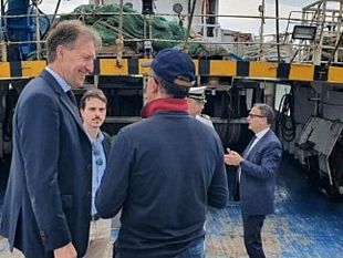 mazara-pesca-visita-in-citta-del-direttore-aggiunto-della-dg-mare