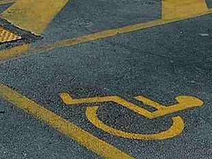 mazara-stalli-per-disabili-incontro-proficuo-tra-comando-di-pm-e-alcune-associazioni-del-territorio