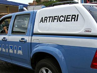 palermo-ordigni-bellici-nel-vano-segreto-di-un-mobile-antico-evacuato-un-palazzo