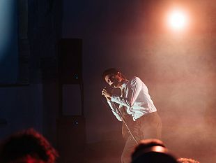 messina-cortile-teatro-festival-al-via-con-ciao-amore-il-nuovo-testo-di-simone-corso