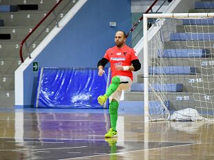 il-futsal-mazara-riabbraccia-il-portiere-eugenio-la-grutta