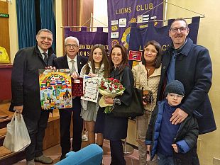 greta-mognarelli-menzione-donore-per-un-poster-per-la-pace-del-lions-club