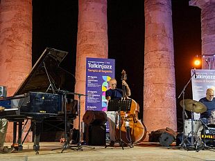 belice/le-note-del-danilo-rea-trio-incantano-il-pubblico-del-tempio-di-segesta