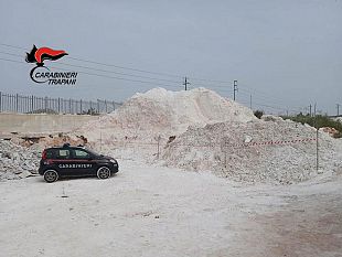valderice-contrasto-ai-resti-ambientali-i-carabinieri-denunciano-un-imprenditore-e-sequestrano-unarea-adibita-a-discarica