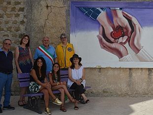 salemi/settimana-della-gentilezza-inaugurata-a-vita-la-prima-panchina-viola
