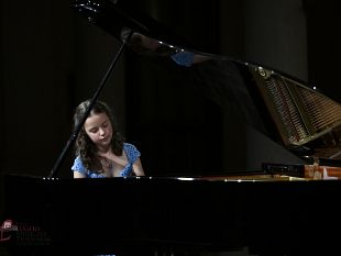 la-giovane-prodigio-martina-meola-ha-incantato-trapani