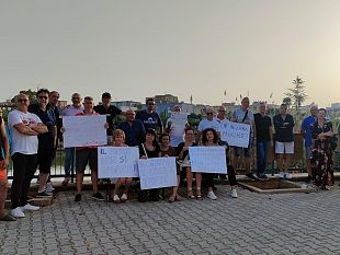 il-mazaro-non-si-sporca-flash-mob-del-comitato-makara-s-maria-di-gesu