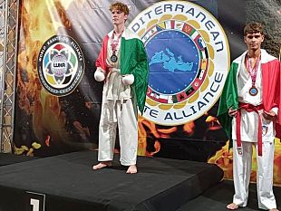 trionfo-internazionale-per-il-karate-marsala-sei-medaglie-e-due-ori-allopen-di-montalto-di-castro