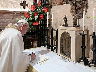 molo-favarolo-di-lampedusa-sia-intitolato-al-papa-nel-frattempo-ancora-uno-sbarco-di-migranti-e-un-morto