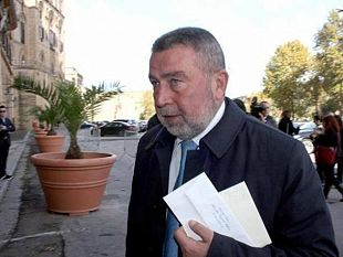 nuovi-provvedimenti-per-l-ex-sindaco-fazio