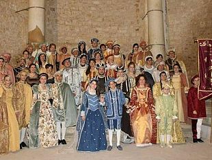la-perla-imperiale-di-castelvetrano-sfilera-in-costume-rinascimentale-al-palio-di-noto