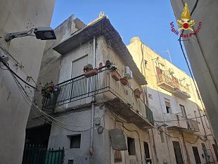 crolla-un-balcone-una-donna-perde-la-vita