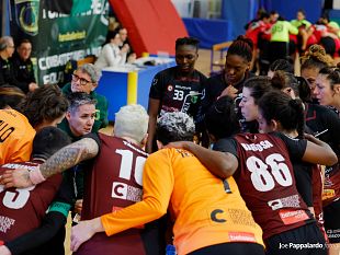 gara-due-della-finale-scudetto-jomi-salerno-ac-life-style-handball-erice-il-pregara