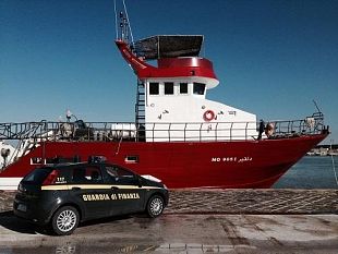 mazara-un-altro-sequestro-di-sigarette-di-contrabbando-questa-volta-a-peschereccio-tunisino