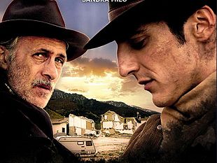 fabrizio-ferracane-in-un-western-moderno-su-rai-cinema-channel-il-cortometraggio-le-mani-sulle-macerie
