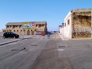 trapani-transenne-in-via-tunisi-da-settimane