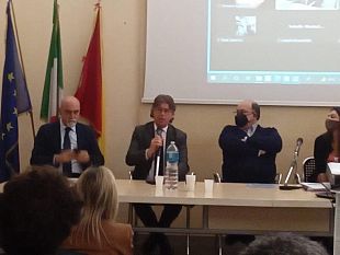 il-sindaco-castiglione-e-intervenuto-al-convegno-open-fields
