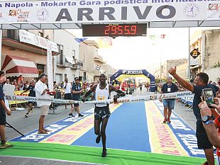 atletica-allugandese-oscar-chelimo-la-23-volata-napola-mokarta