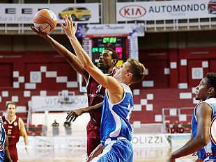 supercoppa-la-pallacanestro-trapani-crolla-a-32-e-poi-batte-capo-dorlando-95-94