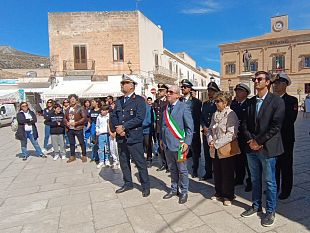 commemorate-a-favignana-le-101-vittime-del-bombardamento-del-6-maggio-del-1943